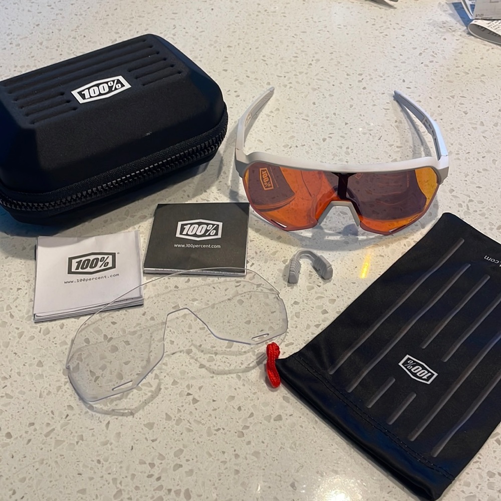 100% S2 Sunglasses Off White
HiPER® Red Multilayer Mirror Lens + Clear Lens